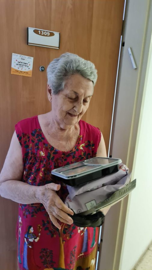 ל', ניצולת שואה, בת 96